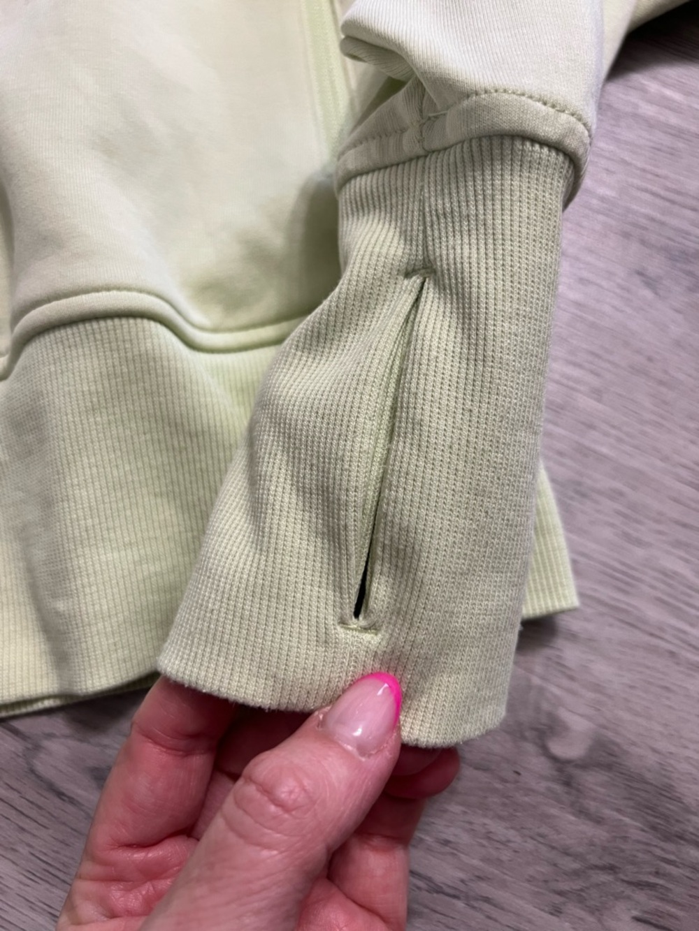 Old Navy Active pullover L - Picture 3 of 8
